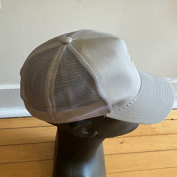 Psycho Bunny Gray SnapBack Trucker Hat - Picture 8 of 9